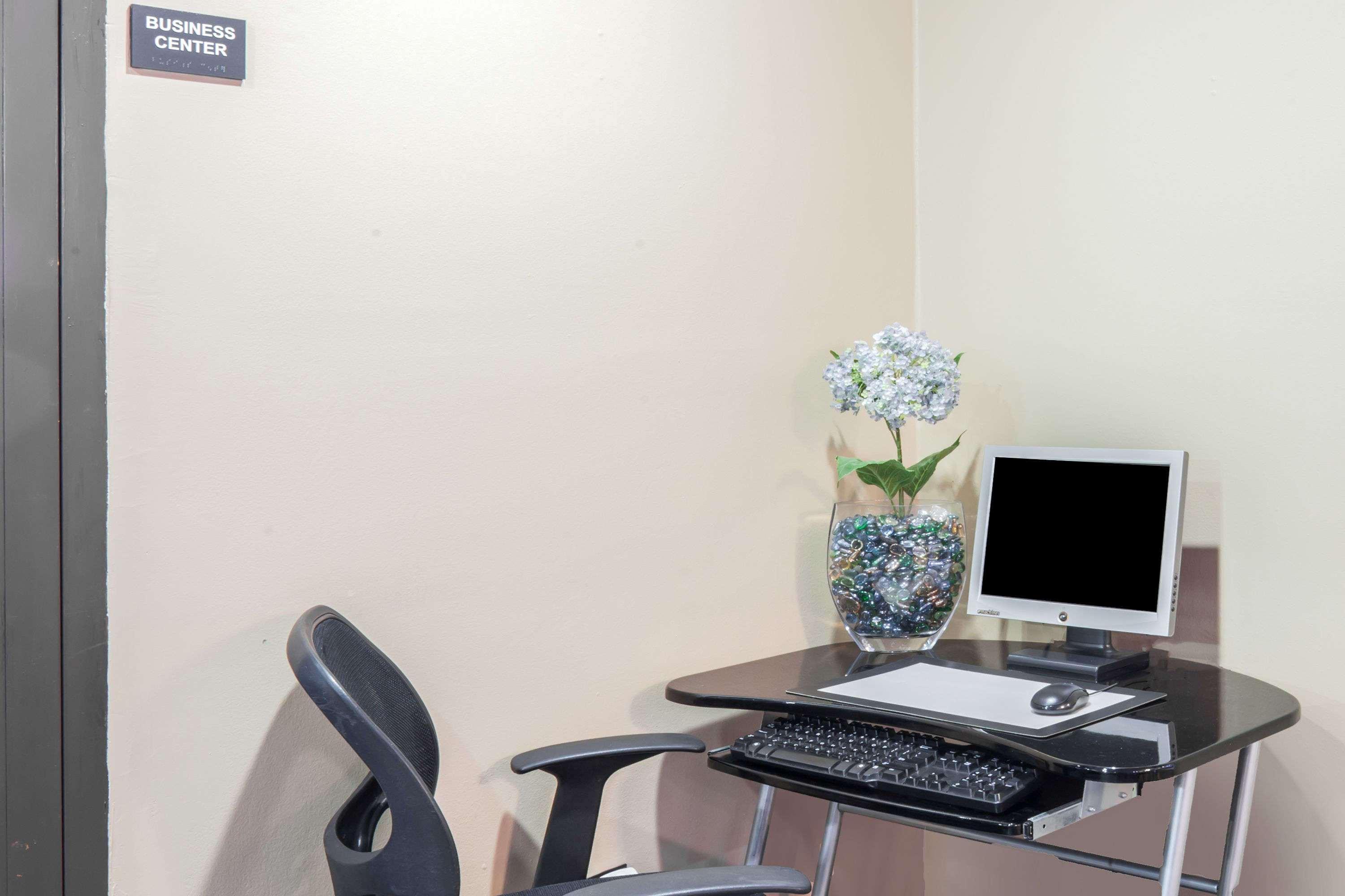 Super 8 By Wyndham Kingston Hotel Ngoại thất bức ảnh