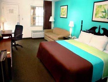 Super 8 By Wyndham Kingston Hotel Ngoại thất bức ảnh