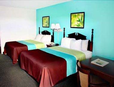 Super 8 By Wyndham Kingston Hotel Ngoại thất bức ảnh